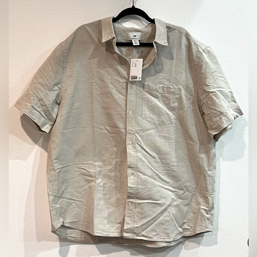 H&M Men’s Regular Fit Short Sleeve Dress Shirt Button Down- Size XXL